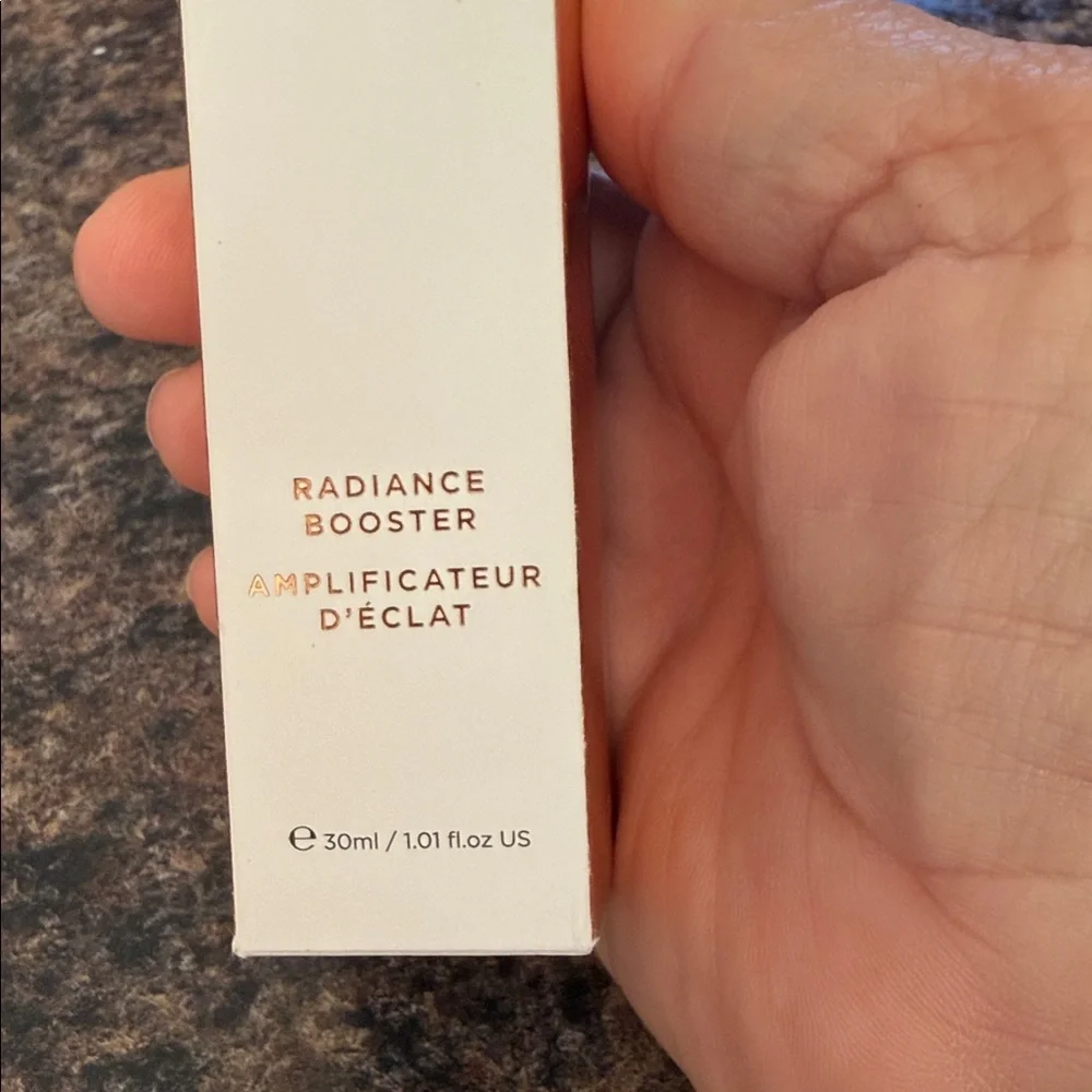 Iconic London Radiance Booster Caramel Glow